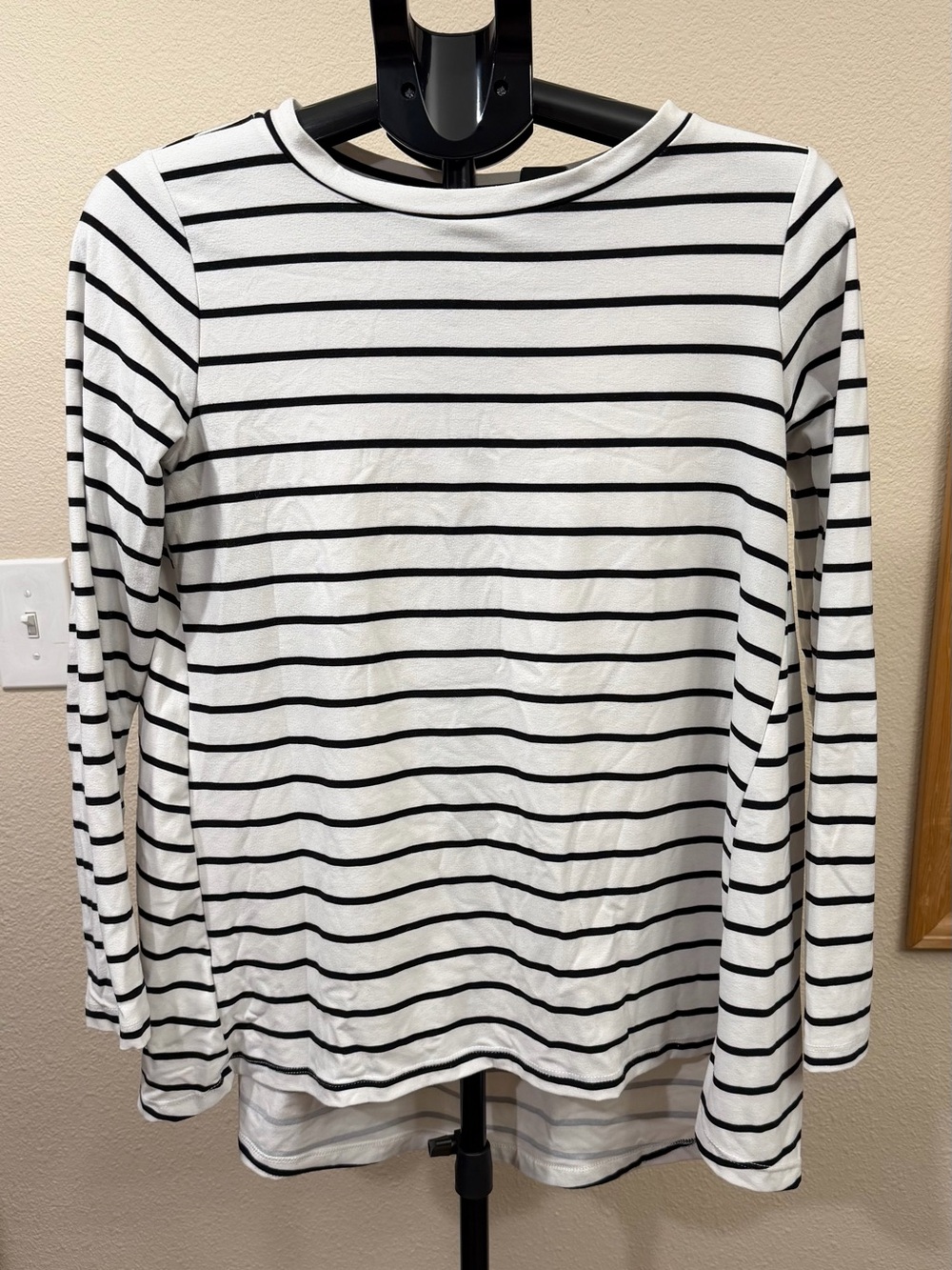 bobeau White and Black Striped Long Sleeve Hi-Low | French Girl Coastal Chic | S